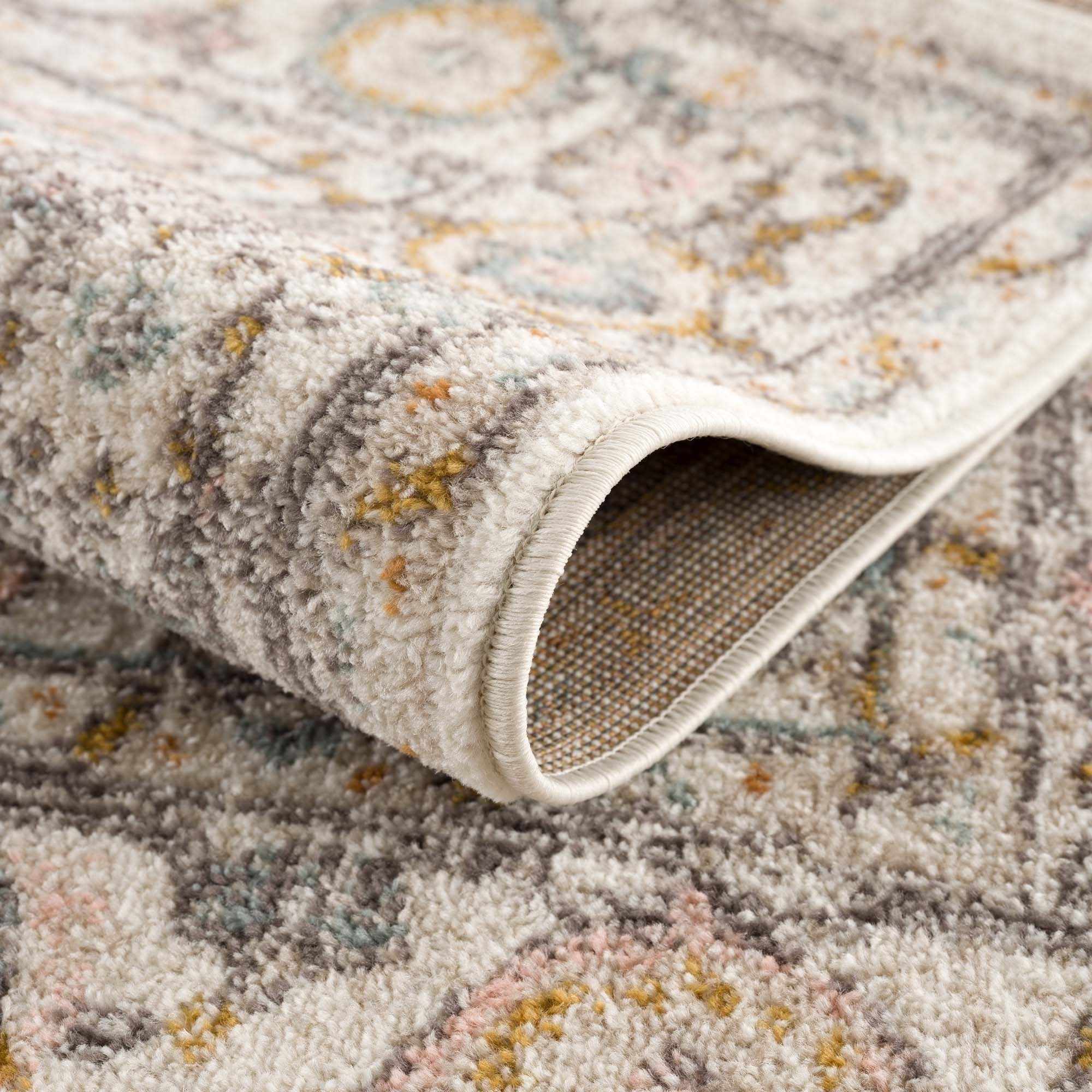 Herstmonceux Traditional Area Rug – Multicolor Medium Pile