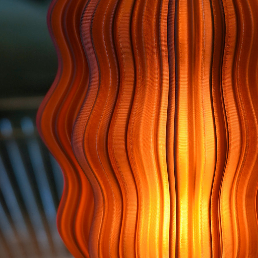 Cordless Mini Wavy Lamp – USB-C Rechargeable Sculptural Table Lamp
