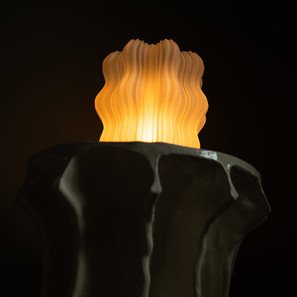 Cordless Mini Wavy Lamp – USB-C Rechargeable Sculptural Table Lamp