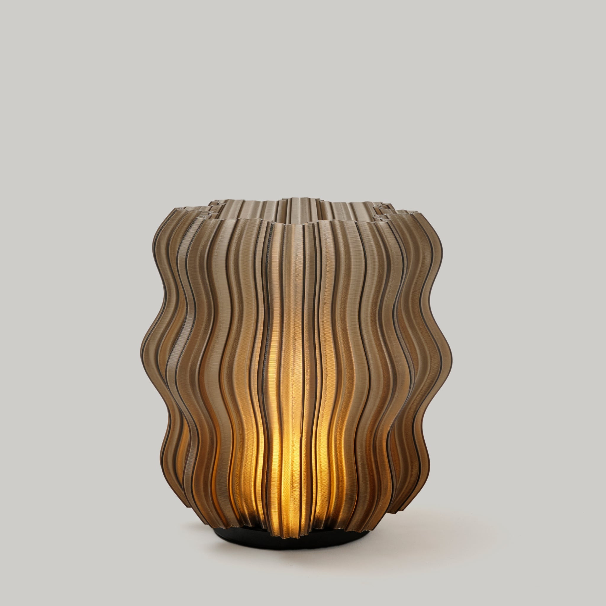 Cordless Mini Wavy Lamp – USB-C Rechargeable Sculptural Table Lamp