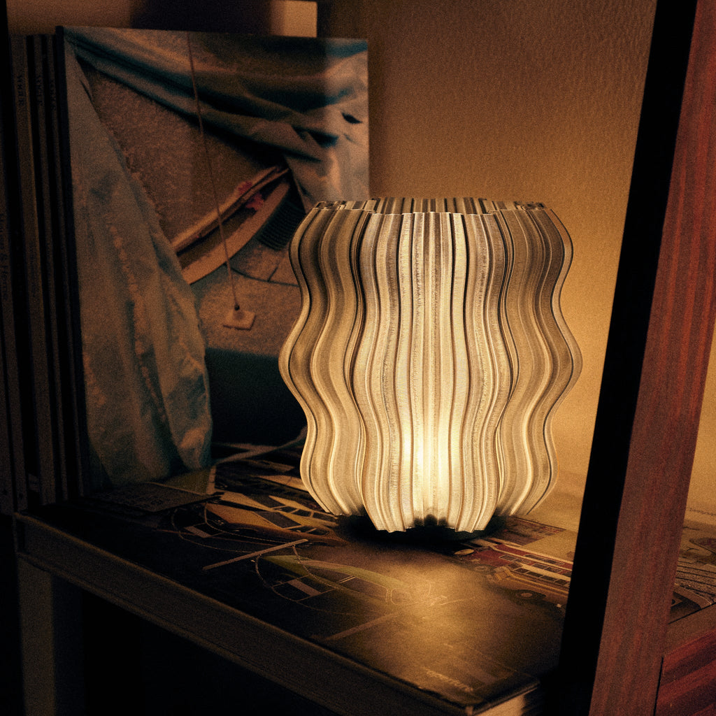 Cordless Mini Wavy Lamp – USB-C Rechargeable Sculptural Table Lamp