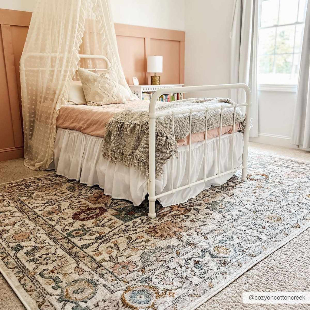 Herstmonceux Traditional Area Rug – Multicolor Medium Pile