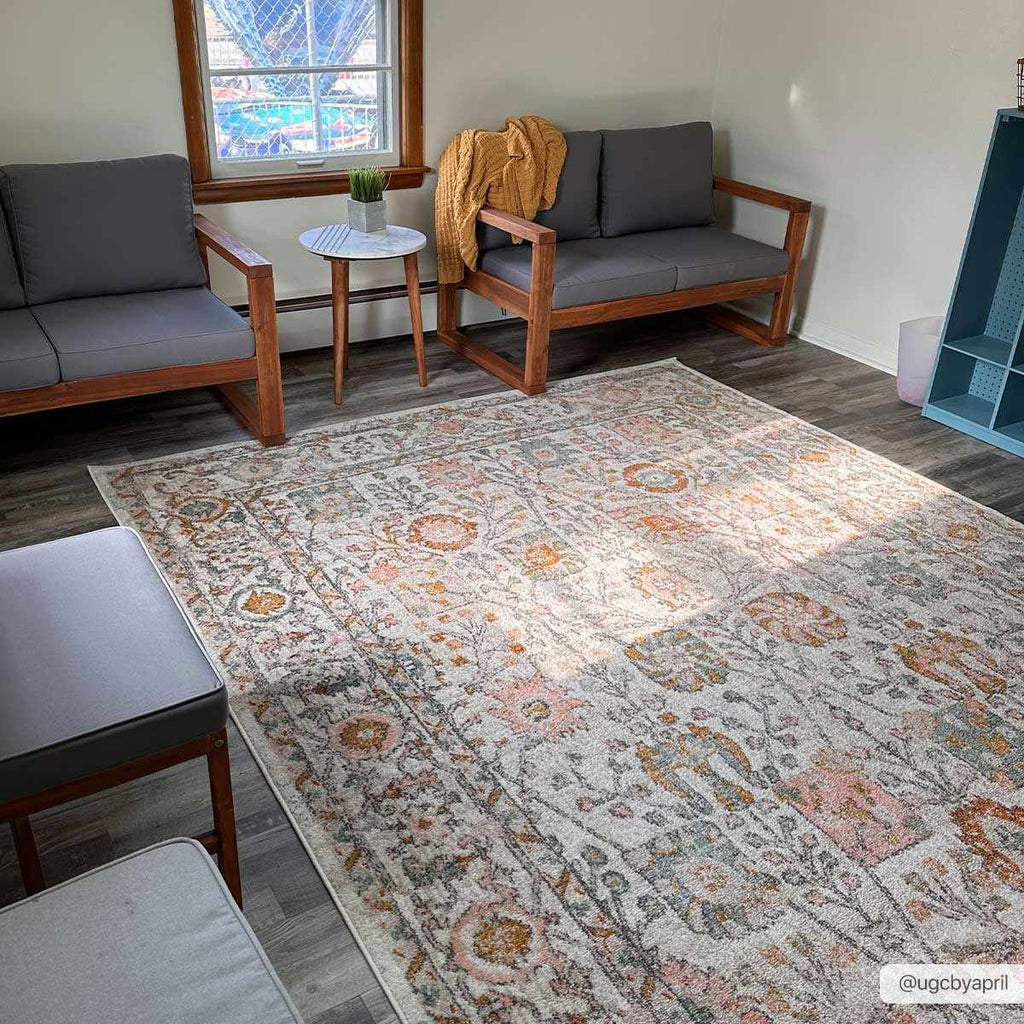Herstmonceux Traditional Area Rug – Multicolor Medium Pile