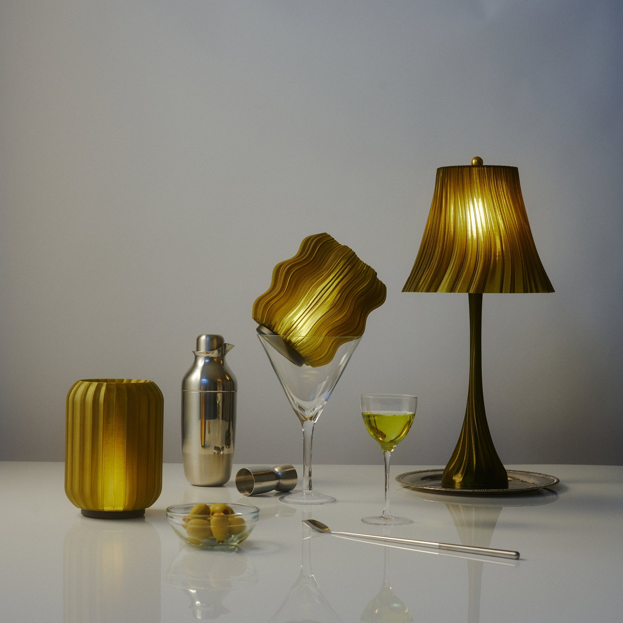 Cordless Mini Wavy Lamp – USB-C Rechargeable Sculptural Table Lamp